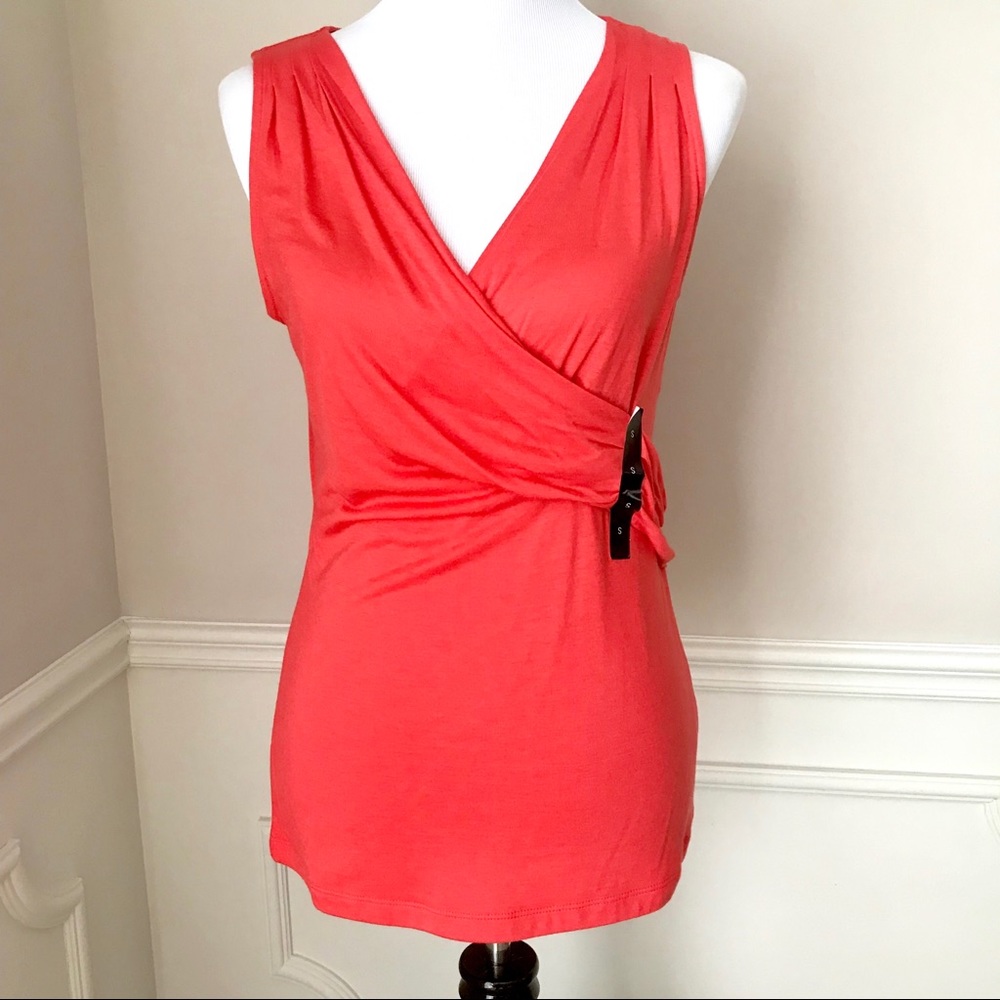 SOLD: Banana Republic NWT Knit Sleevless Blouse